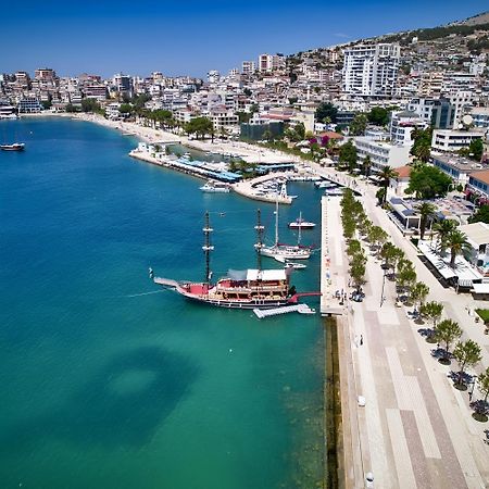 Sea Breeze Apartment Sarandë Esterno foto