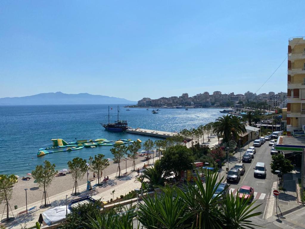 Sea Breeze Apartment Sarandë Esterno foto