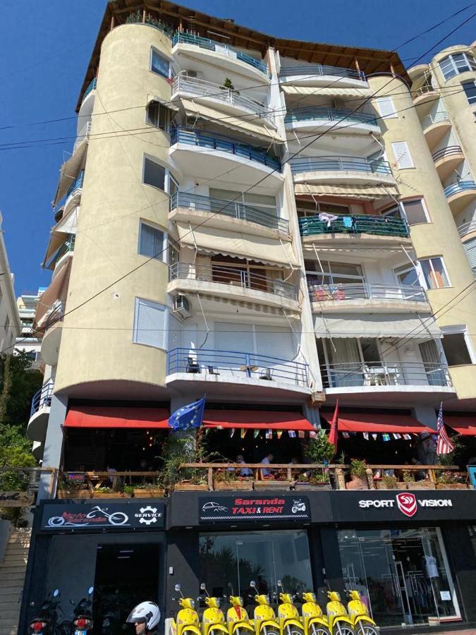 Sea Breeze Apartment Sarandë Esterno foto