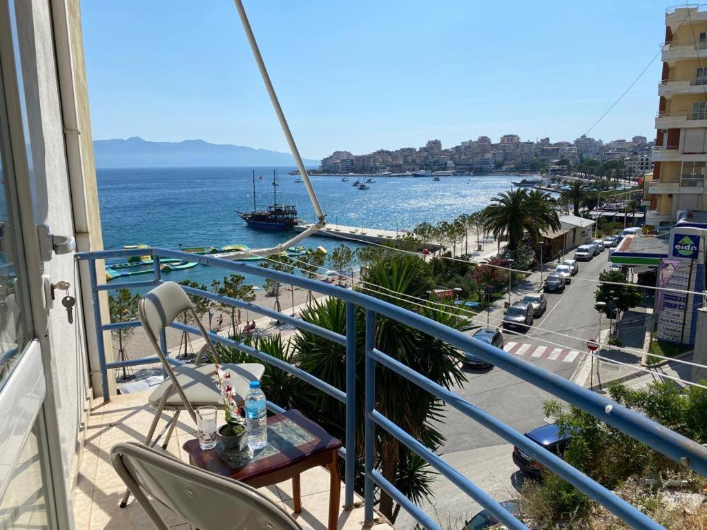 Sea Breeze Apartment Sarandë Esterno foto