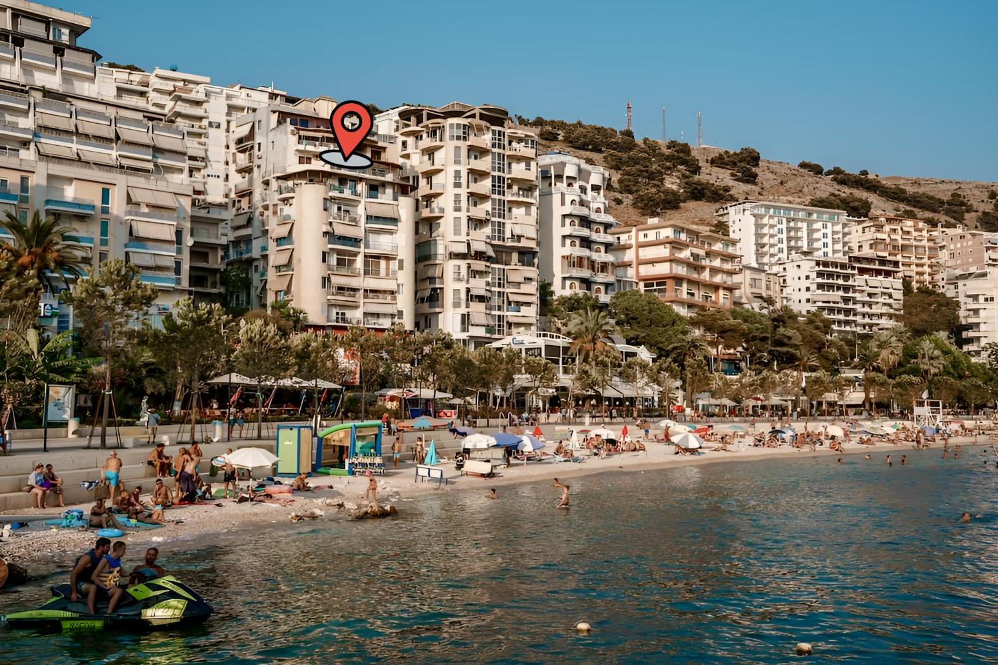 Sea Breeze Apartment Sarandë Esterno foto
